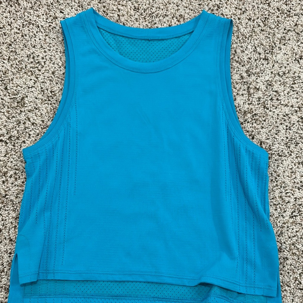 Lululemon tank!